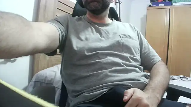 Snapshot of espartanobar chatting on 3, 5, 2026 espartanobar online show from 3, 5, 2026