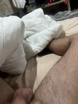 Snapshot of Lolob93 chatting on 3, 7, 2026 Lolob93 online show from 3, 7, 2026