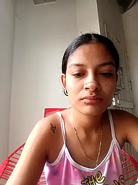 Lyra Siren online show from 16, 4, 2026
