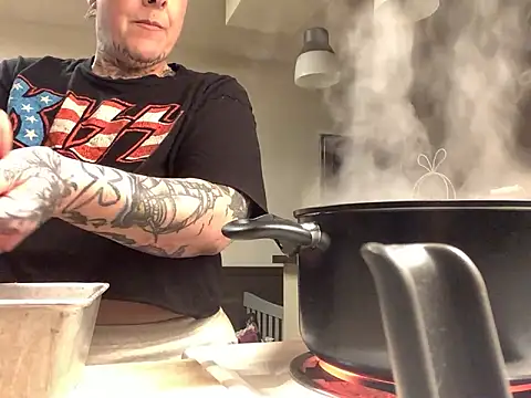 Kitty bang online show from 14, 4, 2026