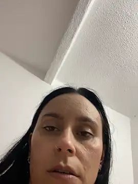 EmilyBrown01 online show from 14, 4, 2026