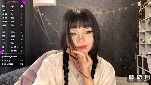 EmilyEmbears online show from 12, 5, 2026