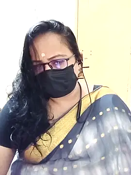 Snapshot of monisha_cam chatting on 13, 4, 2026 monisha cam online show from 13, 4, 2026
