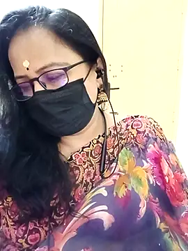 Snapshot of monisha_cam chatting on 17, 4, 2026 monisha cam online show from 17, 4, 2026