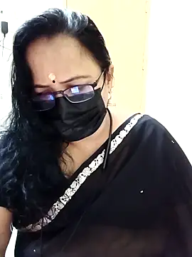 Snapshot of monisha_cam chatting on 3, 5, 2026 monisha cam online show from 3, 5, 2026