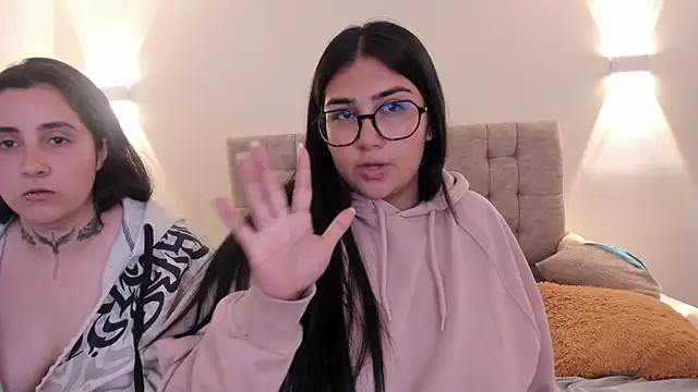 Elisa n Emma online show from 30, 4, 2026