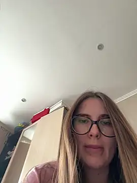 Lindasix online show from 3, 4, 2026