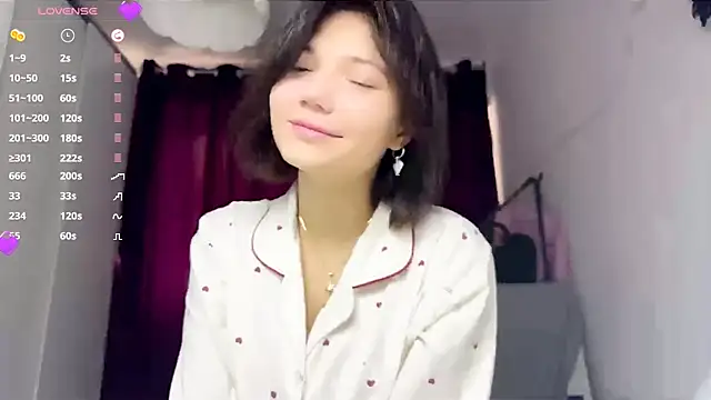 Cute Capricee online show from 22, 4, 2026