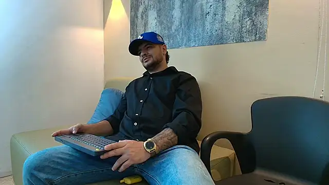 TROY KIRK online show from 13, 5, 2026