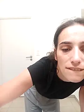 Lolaa92i online show from 11, 4, 2026