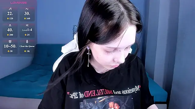 SugarBunny18 online show from 27, 6, 2026