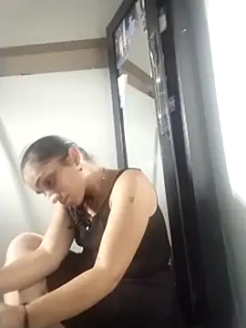 Snapshot of vegonicarouge chatting on 13, 4, 2026 vegonicarouge online show from 13, 4, 2026