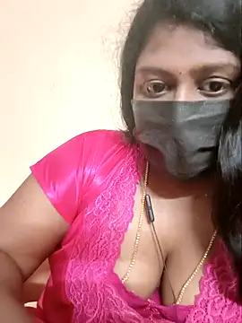 Romantic Woman online show from 18, 4, 2026