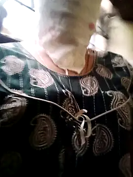 hotriya576599 online show from 6, 4, 2026