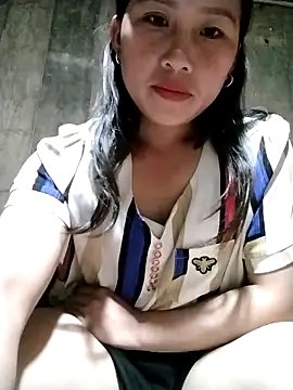 Snapshot of Yo-must chatting on 5, 4, 2026 Yo-must online show from 5, 4, 2026