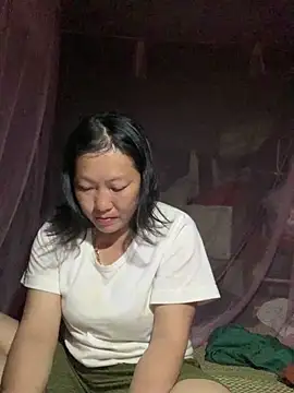 Snapshot of candy-beo chatting on 11, 4, 2026 candy-beo online show from 11, 4, 2026