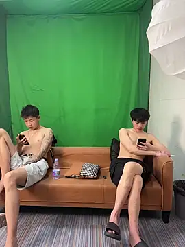 Snapshot of wxh8866 chatting on 6, 4, 2026 wxh8866 online show from 6, 4, 2026