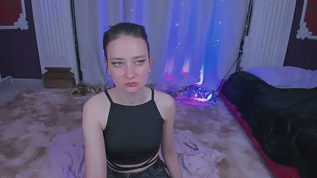 Snapshot of _SummerLila chatting on 7, 4, 2026 SummerLila online show from 7, 4, 2026