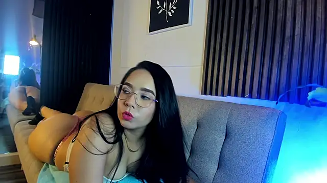 Snapshot of Miia_Deluxe chatting on 24, 4, 2026 Miia Deluxe online show from 24, 4, 2026
