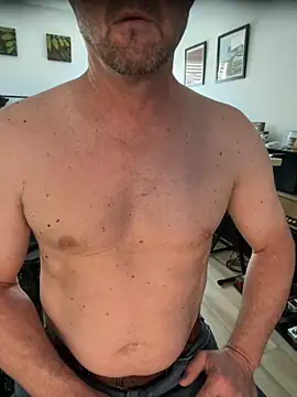 GeetarLuvver online show from 5, 4, 2026