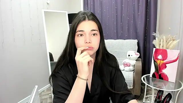 Arianna Grandi online show from 9, 5, 2026