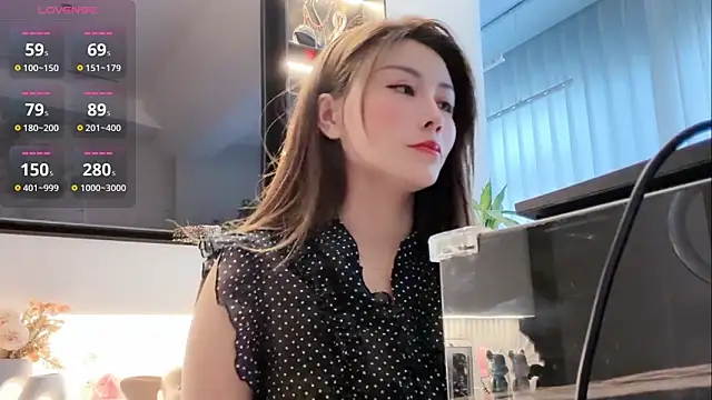 Snapshot of tingting-youu chatting on 9, 6, 2026 tingting-youu online show from 9, 6, 2026