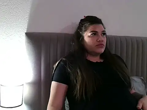 miss preggie online show from 18, 4, 2026