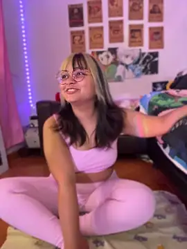 Snapshot of ZoeyDoll_ chatting on 10, 4, 2026 ZoeyDoll online show from 10, 4, 2026