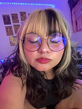 ZoeyDoll  online show from 29, 4, 2026