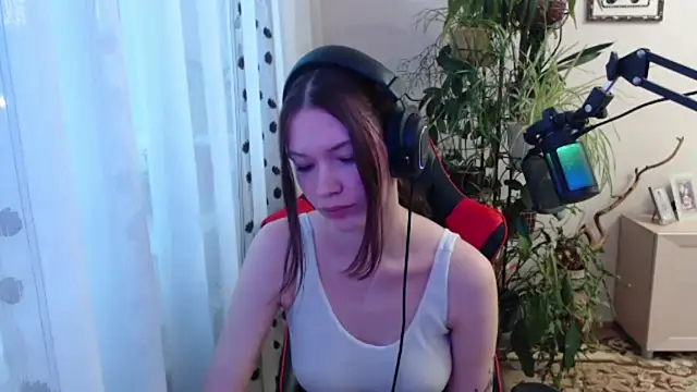 PunyKnee online show from 20, 4, 2026