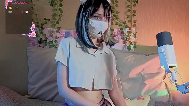 LunaNyanmi online show from 6, 6, 2026