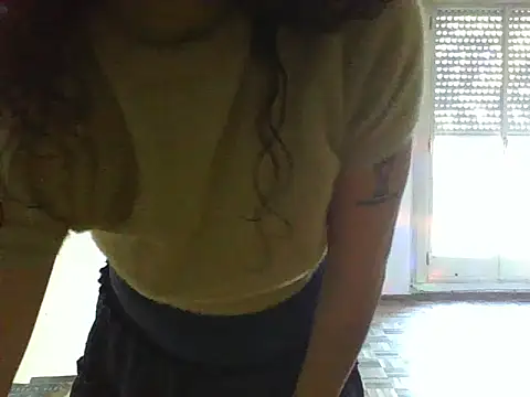 luly mariposa online show from 22, 4, 2026