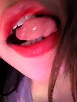 GUGU11211 online show from 18, 4, 2026