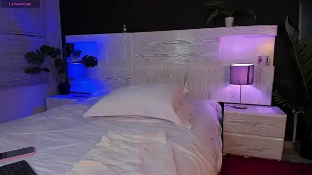 Snapshot of angelina_hilton chatting on 23, 4, 2026 angelina hilton online show from 23, 4, 2026