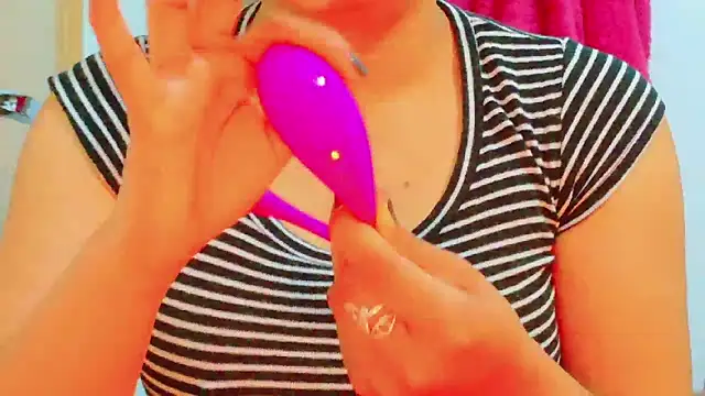Snapshot of MojaditPussy chatting on 18, 4, 2026 MojaditPussy online show from 18, 4, 2026