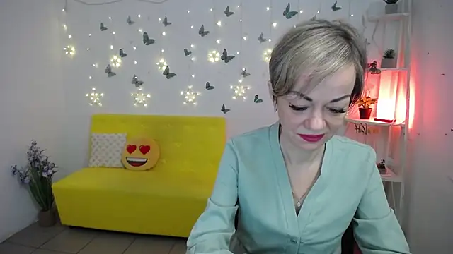 Snapshot of NikaMayu chatting on 9, 5, 2026 NikaMayu online show from 9, 5, 2026