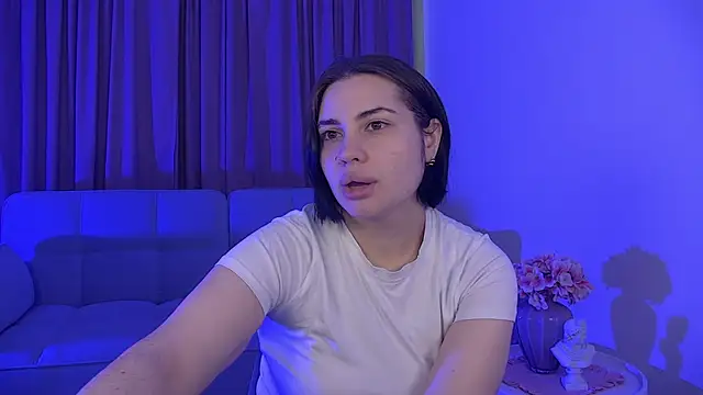 Snapshot of AdrianaToress chatting on 8, 5, 2026 AdrianaToress online show from 8, 5, 2026