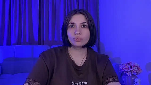 Snapshot of AdrianaToress chatting on 19, 5, 2026 AdrianaToress online show from 19, 5, 2026