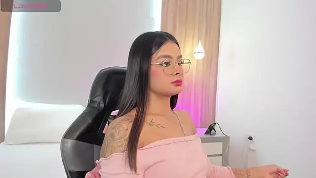 Snapshot of dulce_glow_ chatting on 10, 7, 2026 dulce glow online show from 10, 7, 2026