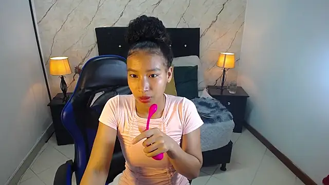 hasley cute online show from 11, 5, 2026