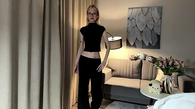 Snapshot of EvelineMolima chatting on 11, 5, 2026 EvelineMolima online show from 11, 5, 2026