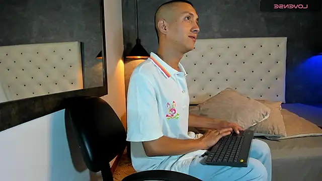 Snapshot of Jara_Chick chatting on 29, 5, 2026 Jara Chick online show from 29, 5, 2026