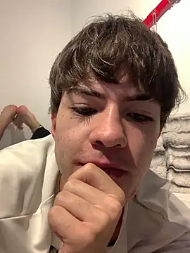 Gato Gatito online show from 13, 4, 2026