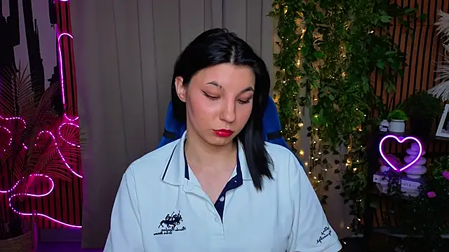 Snapshot of SharonBrowns chatting on 16, 4, 2026 SharonBrowns online show from 16, 4, 2026