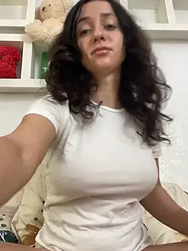 Snapshot of KarolDolly05 chatting on 14, 6, 2026 KarolDolly05 online show from 14, 6, 2026