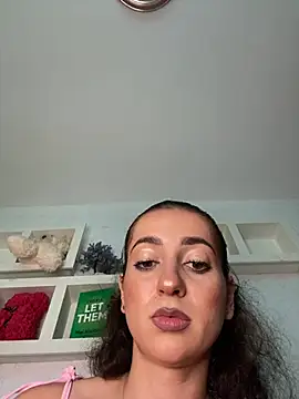 Snapshot of KarolDolly05 chatting on 3, 7, 2026 KarolDolly05 online show from 3, 7, 2026