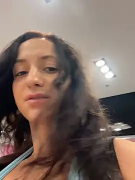Snapshot of KarolDolly05 chatting on 8, 7, 2026 KarolDolly05 online show from 8, 7, 2026