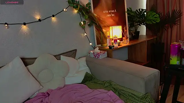 Lumllue online show from 14, 4, 2026