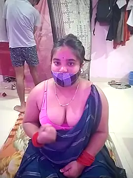 Snapshot of SEXY-COUPLE23 chatting on 8, 4, 2026 SEXY-COUPLE23 online show from 8, 4, 2026