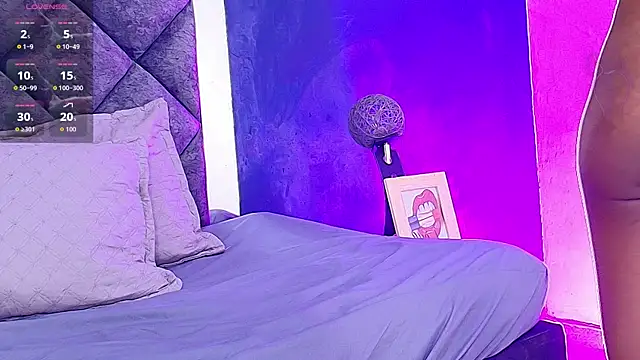 Snapshot of hilary_banks1 chatting on 15, 4, 2026 hilary banks1 online show from 15, 4, 2026